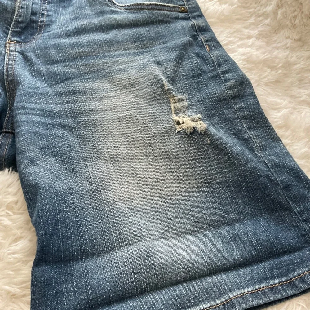 Kut From the Kloth Catherine Boyfriend Jean Shorts - Size 8 Distressed Modest